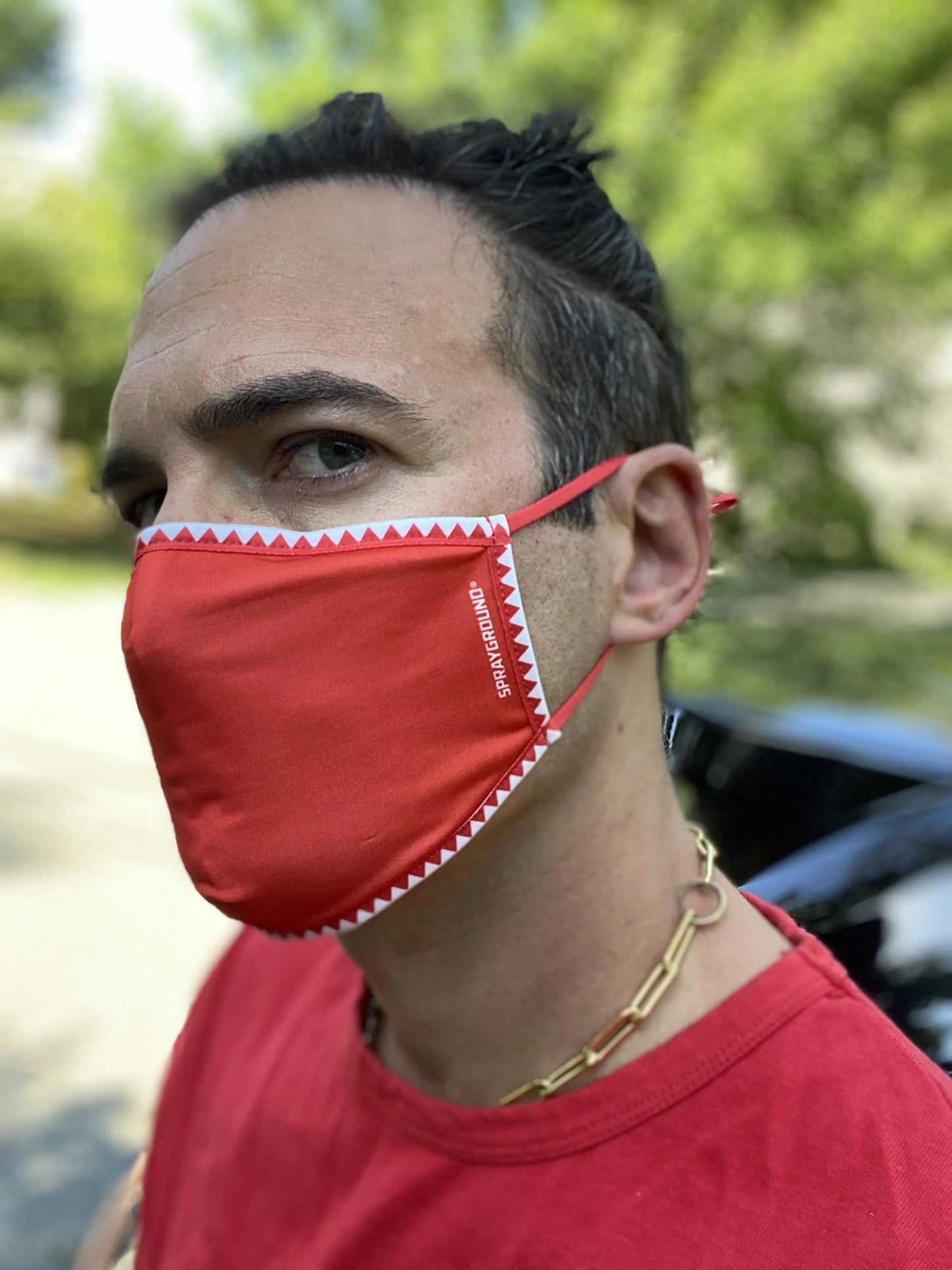 Sprayground Signature | ADULT VERTICAL SHARK (RED) FORM-FITTING FACE MASK