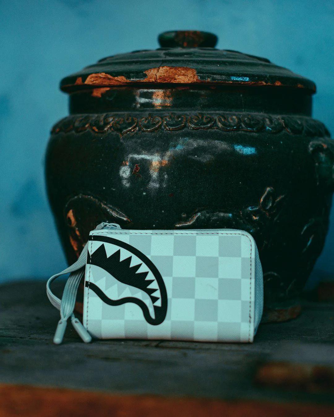 Sprayground Exclusive | SPLIT THE CHECK (PEARL) WALLET