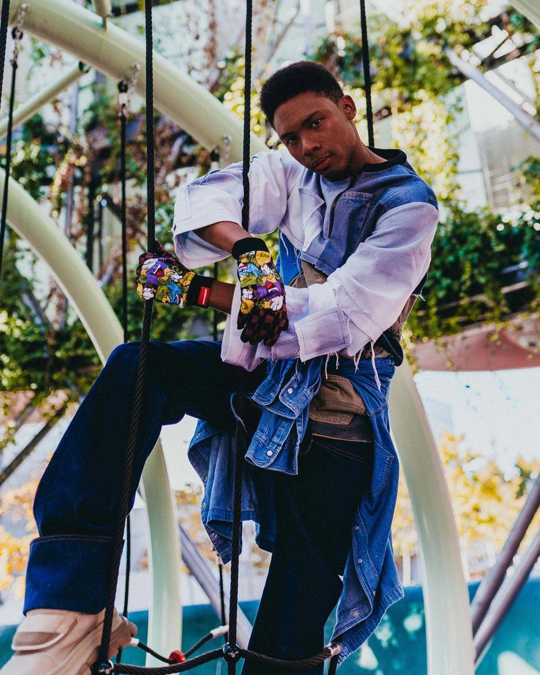 Sprayground Featured | CHASE BANK GLOVES
