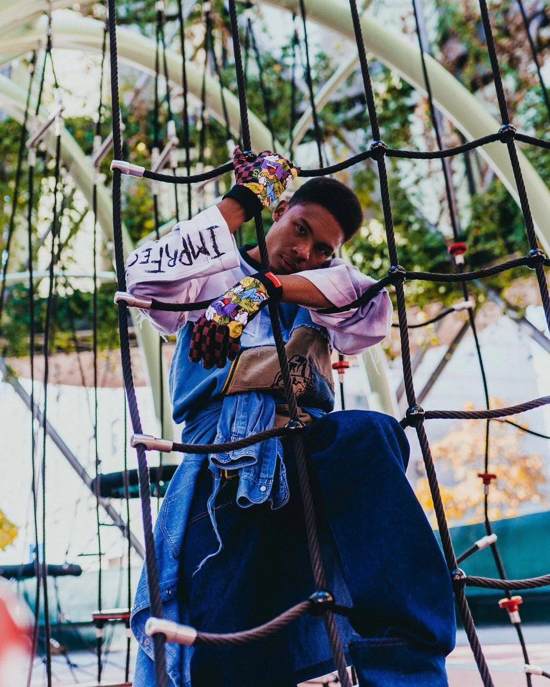 Sprayground Featured | CHASE BANK GLOVES