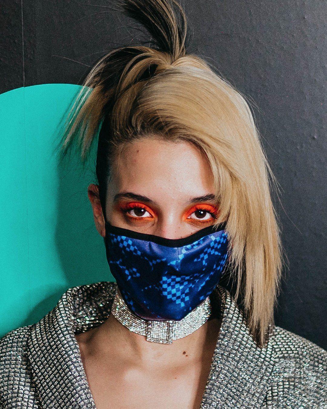 Sprayground Exclusive | SHARK CHECK (BLUE) FACE MASK