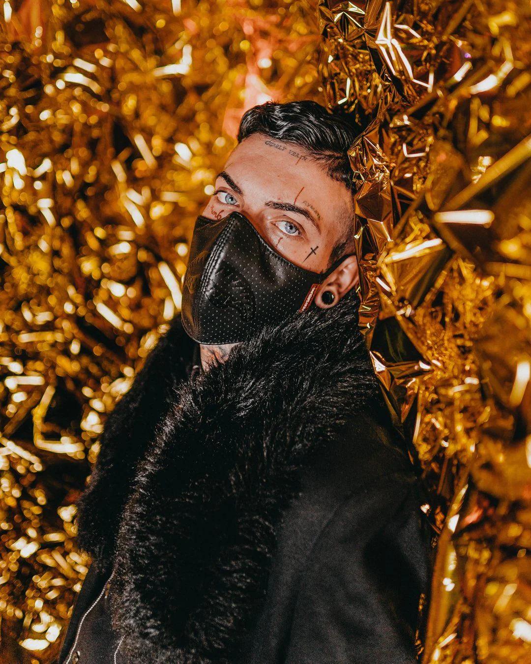 Sprayground Exclusive | MIDNIGHT SHARK VEGAN LEATHER FACEMASK