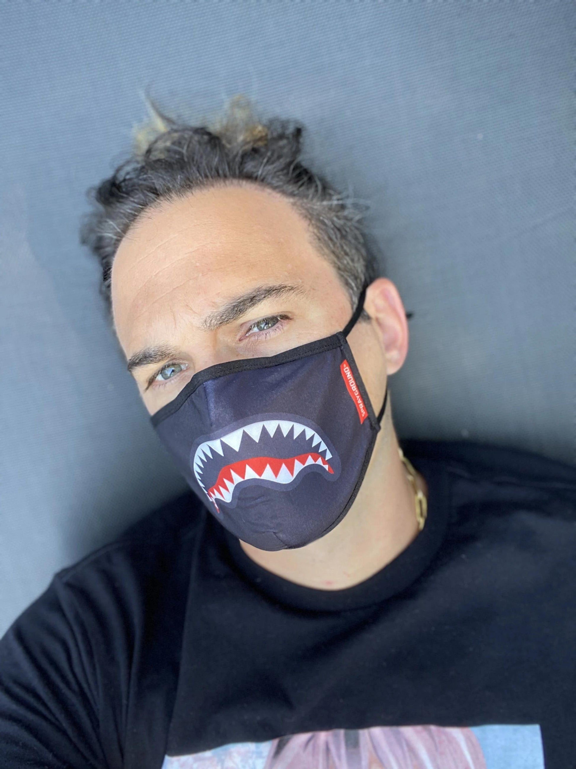 Sprayground Essential | ADULT SHARK LOGO (BLACK) FORM-FITTING FACE MASK