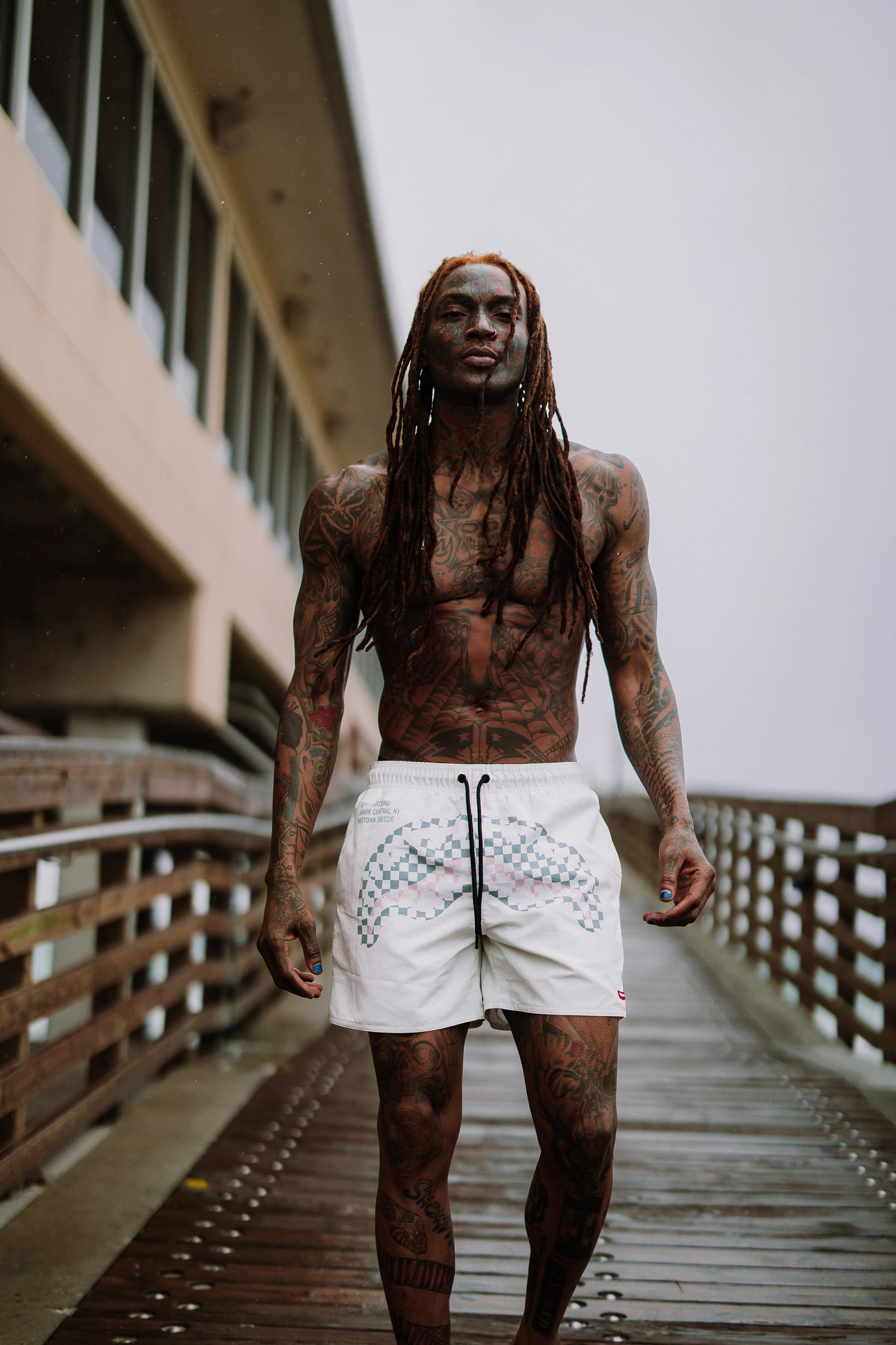 Sprayground Signature | SHARK CENTRAL DYNAMIC SWIM SHORTS