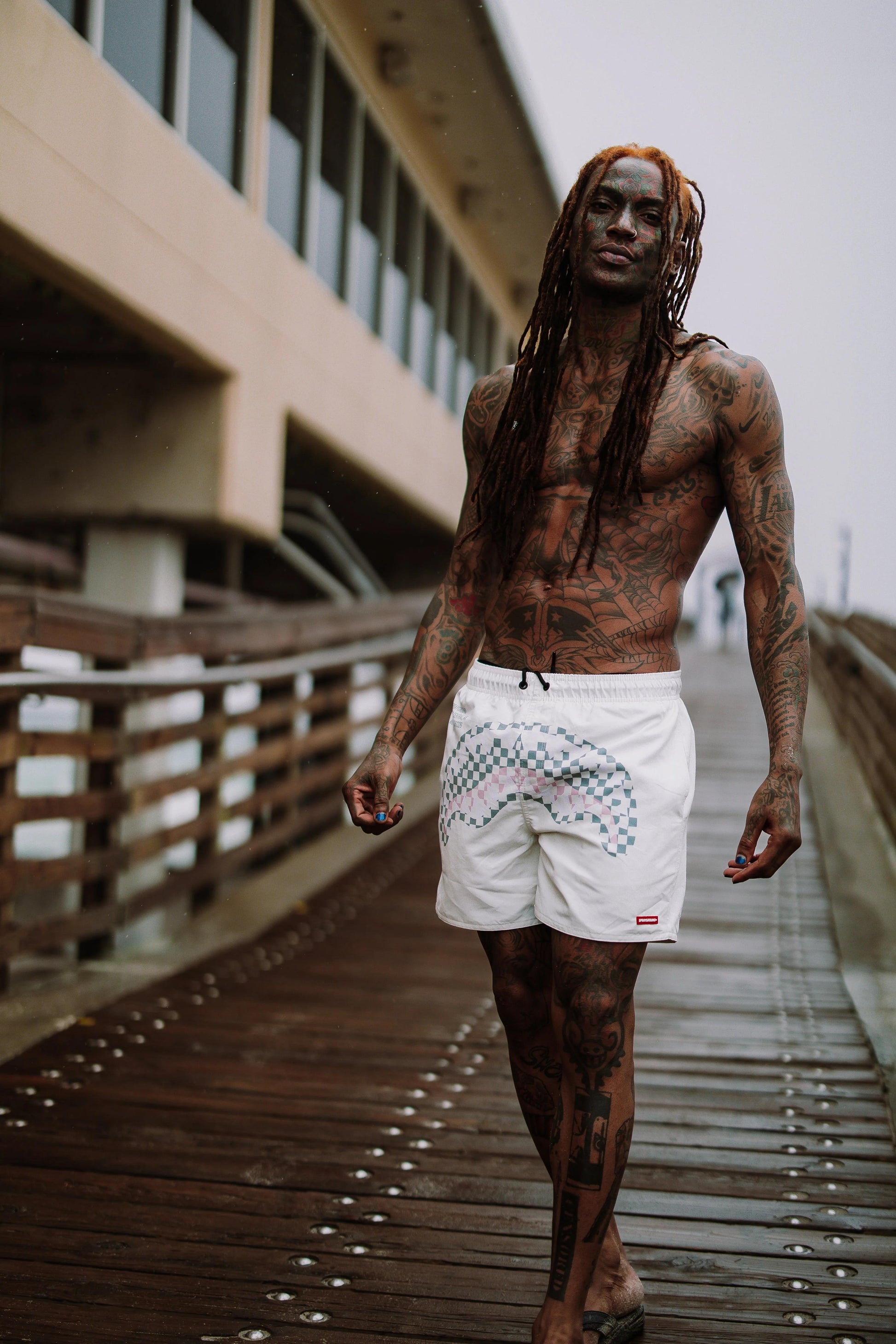 Sprayground Signature | SHARK CENTRAL DYNAMIC SWIM SHORTS
