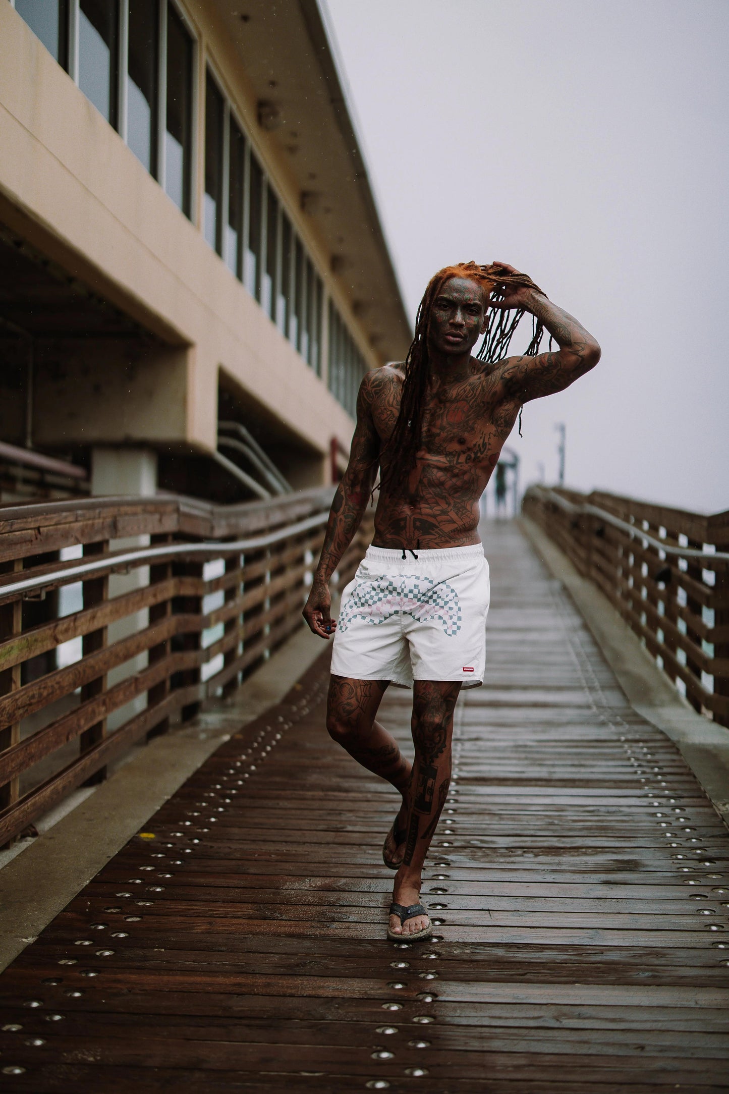 Sprayground Signature | SHARK CENTRAL DYNAMIC SWIM SHORTS