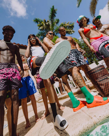 Sprayground Popular | SHARK SLIDE (WHT)