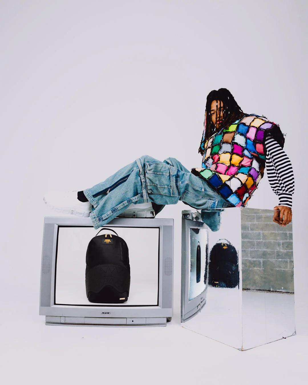 Sprayground Classic | SHARK CENTRAL BANK BACKPACK