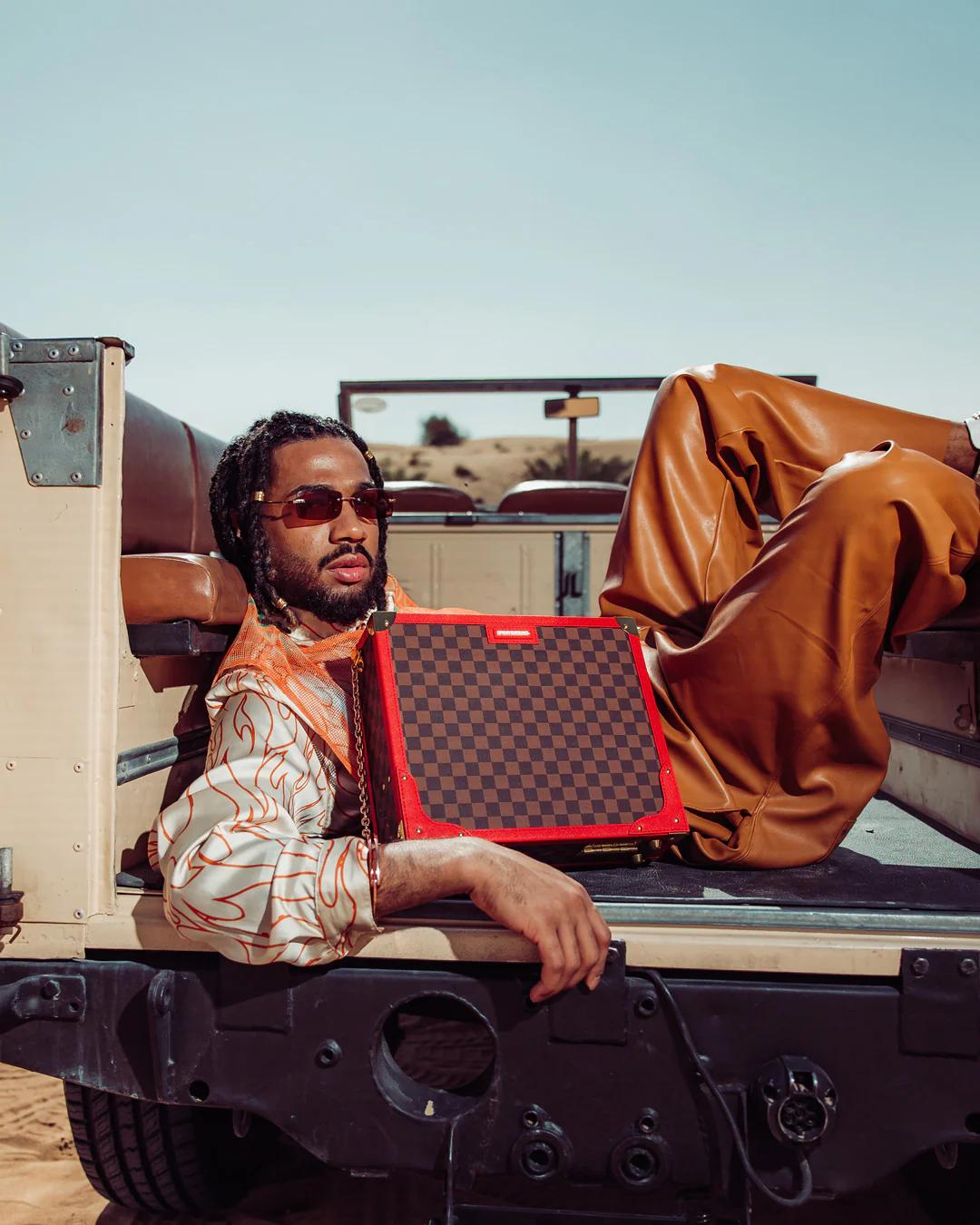 Sprayground Recommended | ALL OR NOTHING SHARKS IN PARIS ATTACHÉ HANDCUFF BRIEFCASE