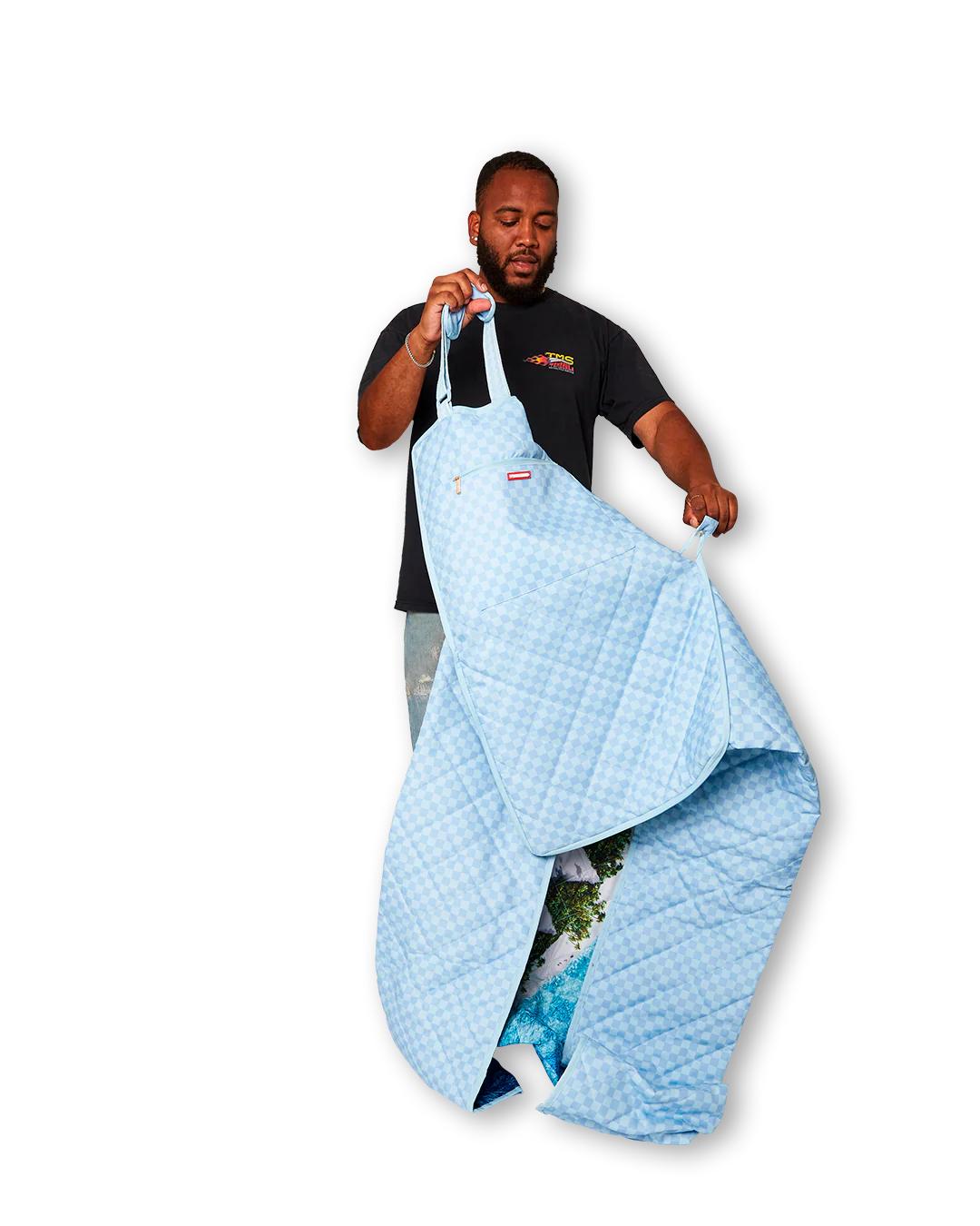 Sprayground New | SHARK ISLAND PACKABLE BEACH MAT BLANKET WATER RESISTANT CONVERTIBLE TO