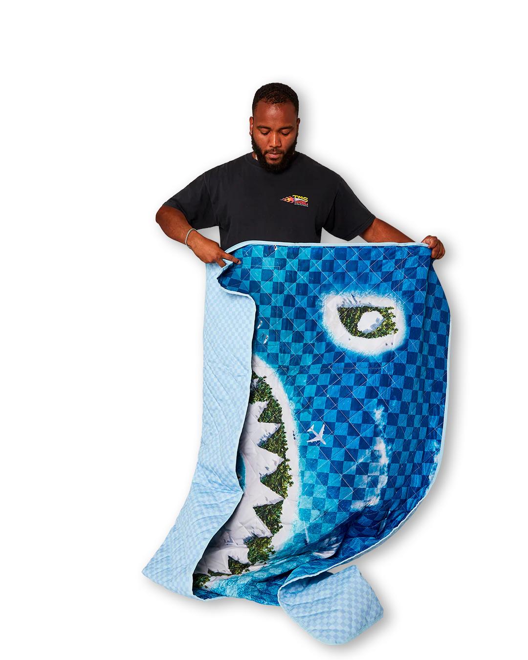 Sprayground New | SHARK ISLAND PACKABLE BEACH MAT BLANKET WATER RESISTANT CONVERTIBLE TO