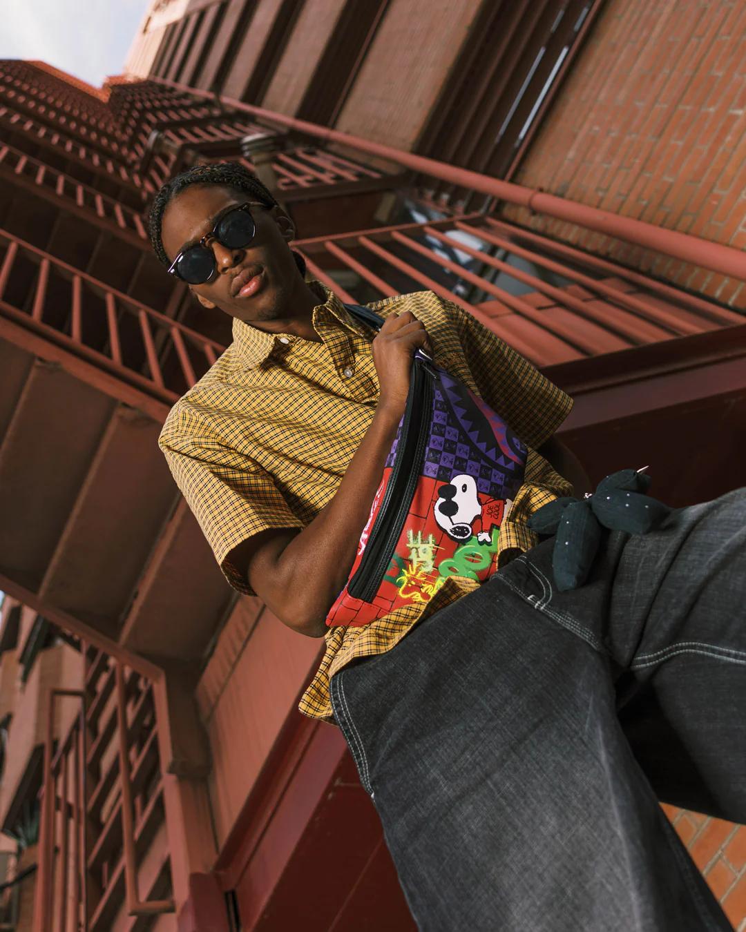 Sprayground Exclusive | SNOOPY JOE COOL SAVVY CROSSBODY