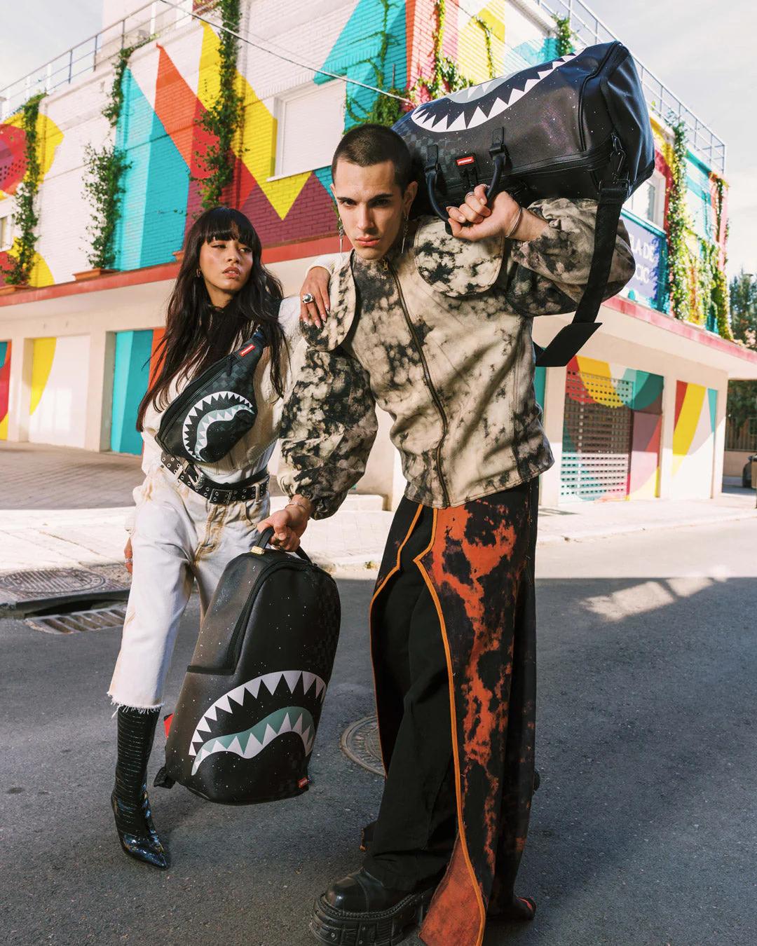 Sprayground Essential | DEEPSPACE SIDE DRIP SAVVY CROSSBODY