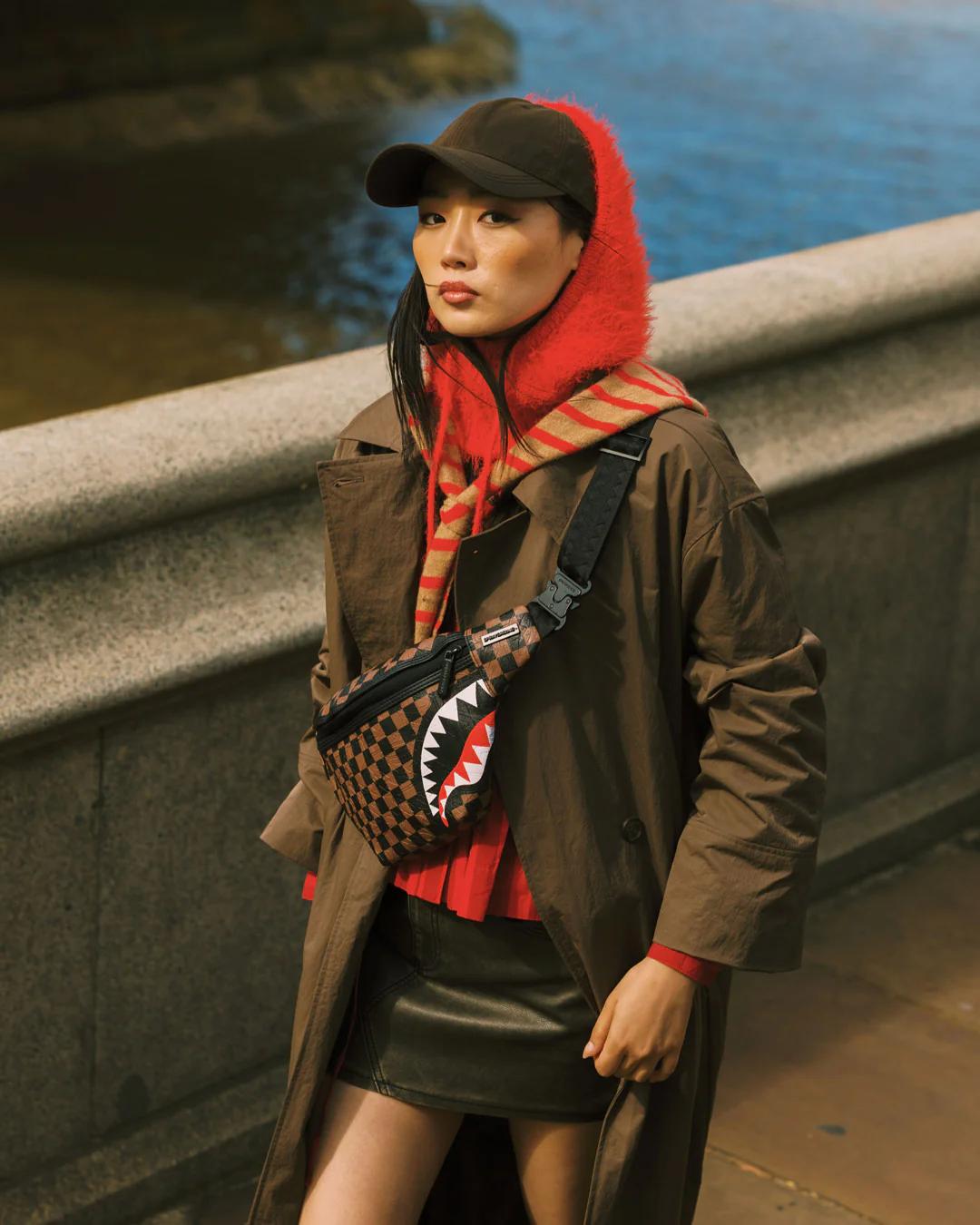 Sprayground New | THE PRIVATE JET SHARK CLUB SAVVY CROSSBODY