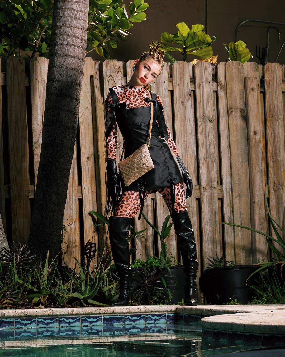 Sprayground Exclusive | TRINITY 24K CROSSOVER CLUTCH