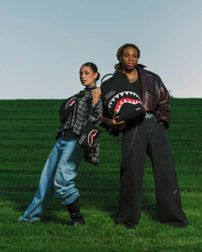 Sprayground Best Seller | SHARK CENTRAL AEROFLEX CROSSOVER CLUTCH
