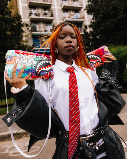 Sprayground Signature | LE MONDE DES GRAFFITIS CROSSOVER CLUTCH