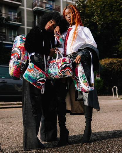 Sprayground Signature | LE MONDE DES GRAFFITIS CROSSOVER CLUTCH