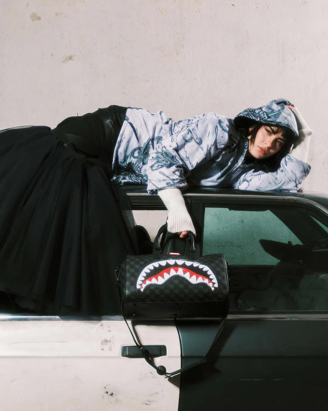 Sprayground Trending | SHARKS IN PARIS HYPER PUFF MINI DUFFLE