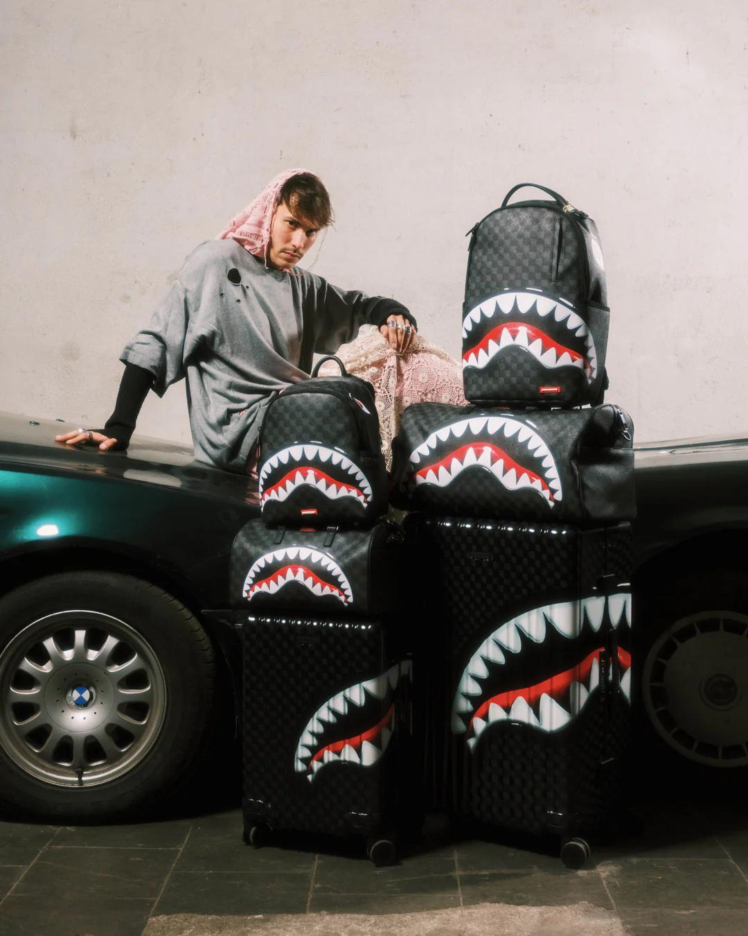 Sprayground Trending | SHARKS IN PARIS HYPER PUFF DUFFLE