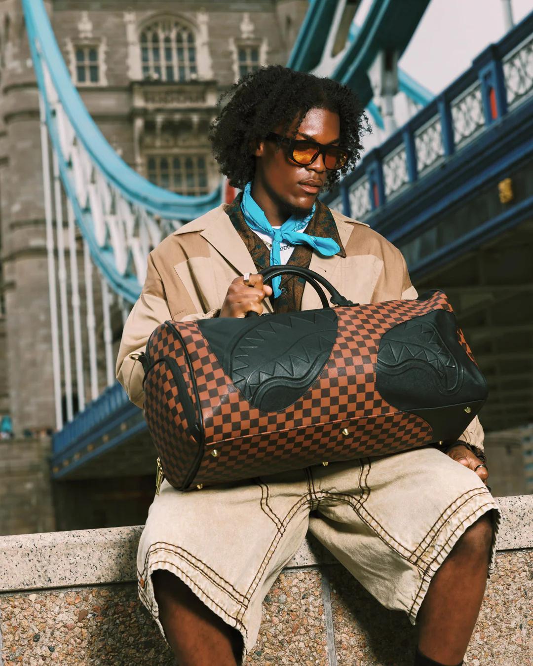 Sprayground Signature | JETSTREAM SHADOW DUFFLE
