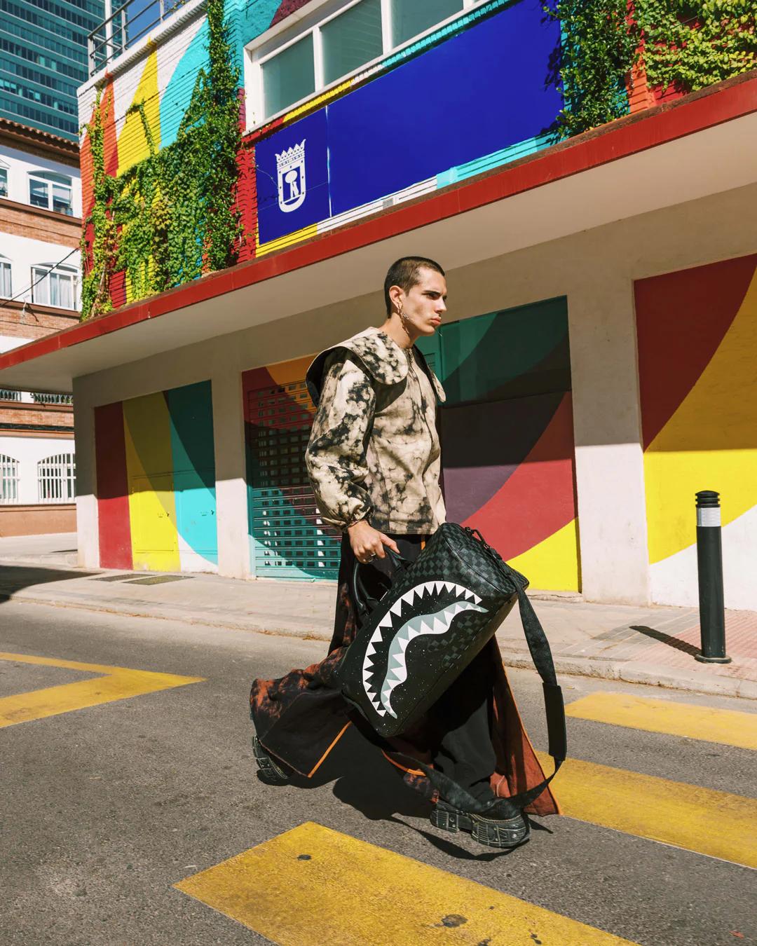 Sprayground Essential | DEEPSPACE SIDE DRIP DUFFLE