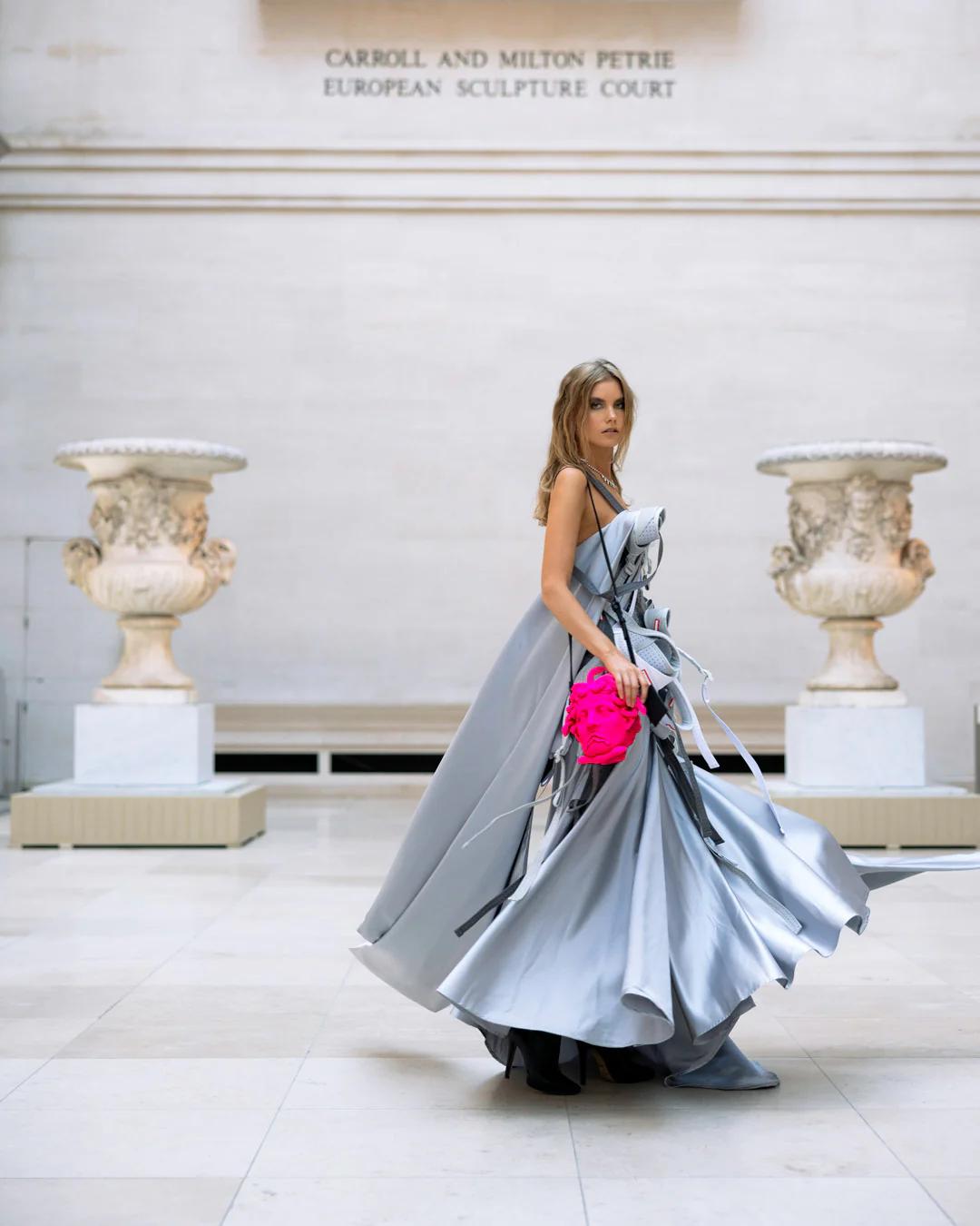 Sprayground Trending | THE MET CANOVA MEDUSA HANDBAG (PINK)