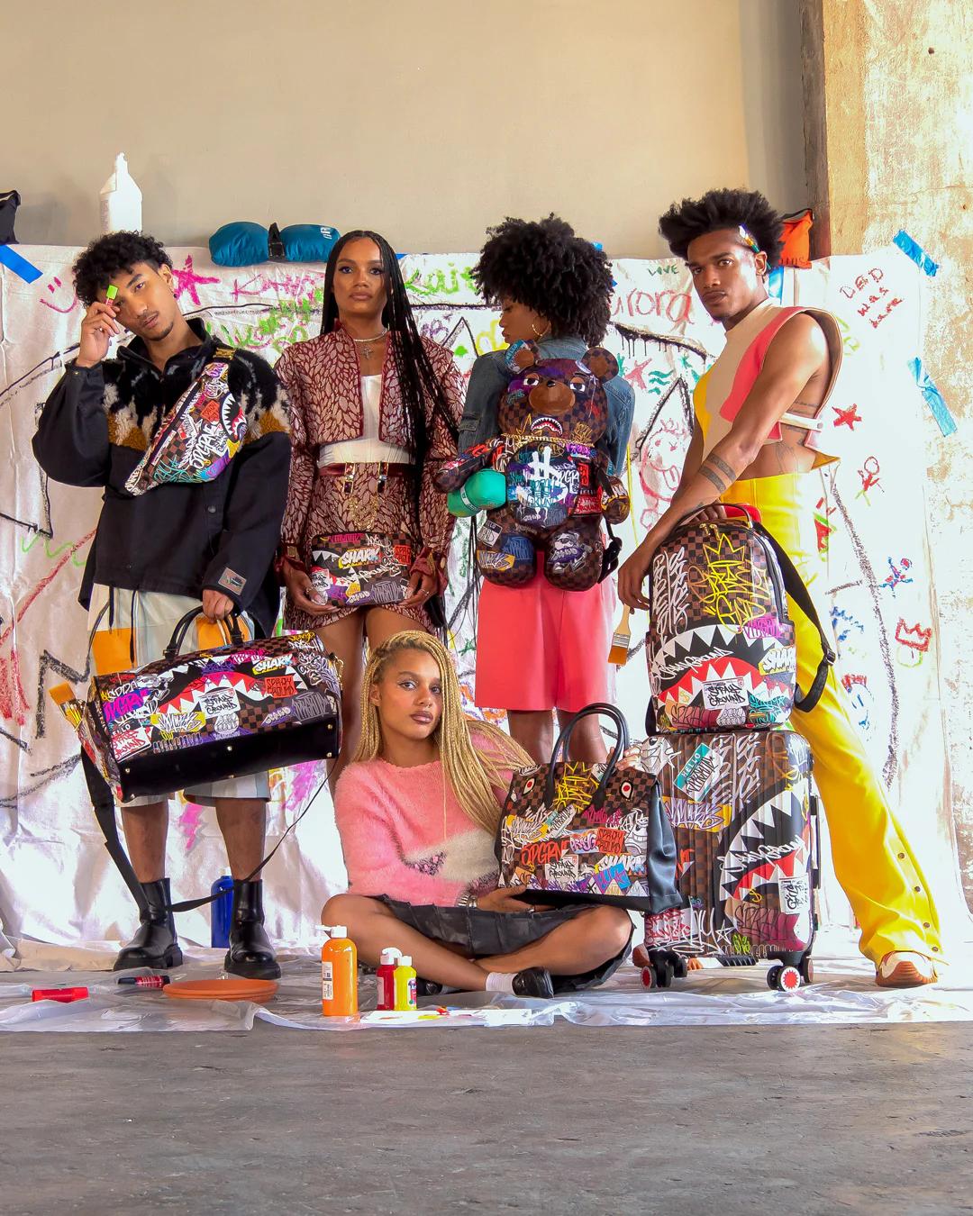 Sprayground Premium | SHARKS IN PARIS THE RIZZ PALACE HANDBAG