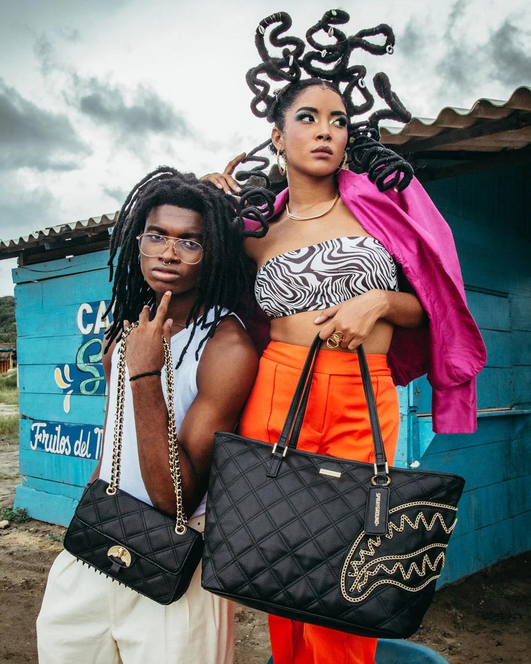 Sprayground Exclusive | NOIR QUILT GOLD CHAIN SHARK HANDBAG