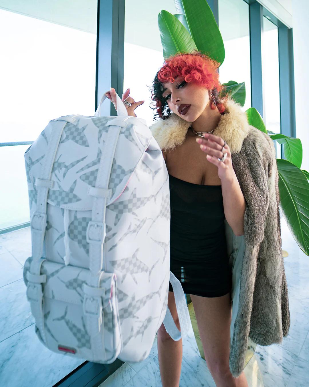 Sprayground Signature | SHARK CHECK (WHITE) HILLS BACKPACK