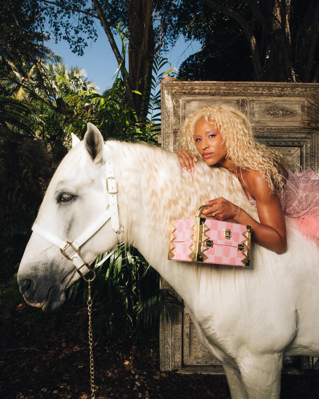 Sprayground Signature | A.I. AFRICAN INTELLIGENCE MESSAGE FROM THE FUTURE JEWELRY BOX - SANDFL