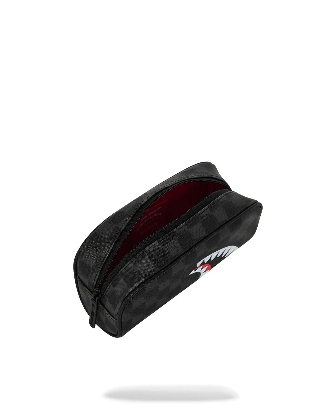 Sprayground Featured | SHARKS IN PARIS HYPER PUFF POUCH