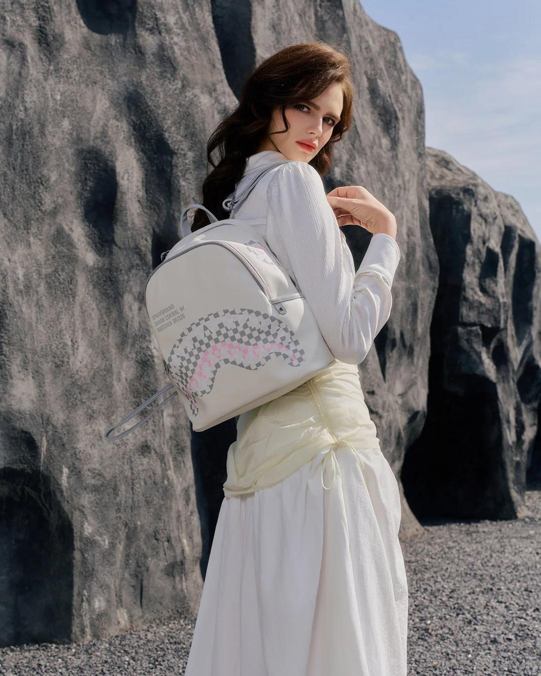 Sprayground Trending | SHARK CENTRAL DYNAMIC SAVAGE BACKPACK