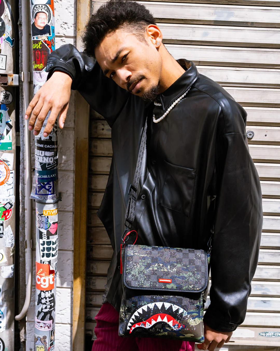 Sprayground Signature | T-REX CITY MESSENGER SLING