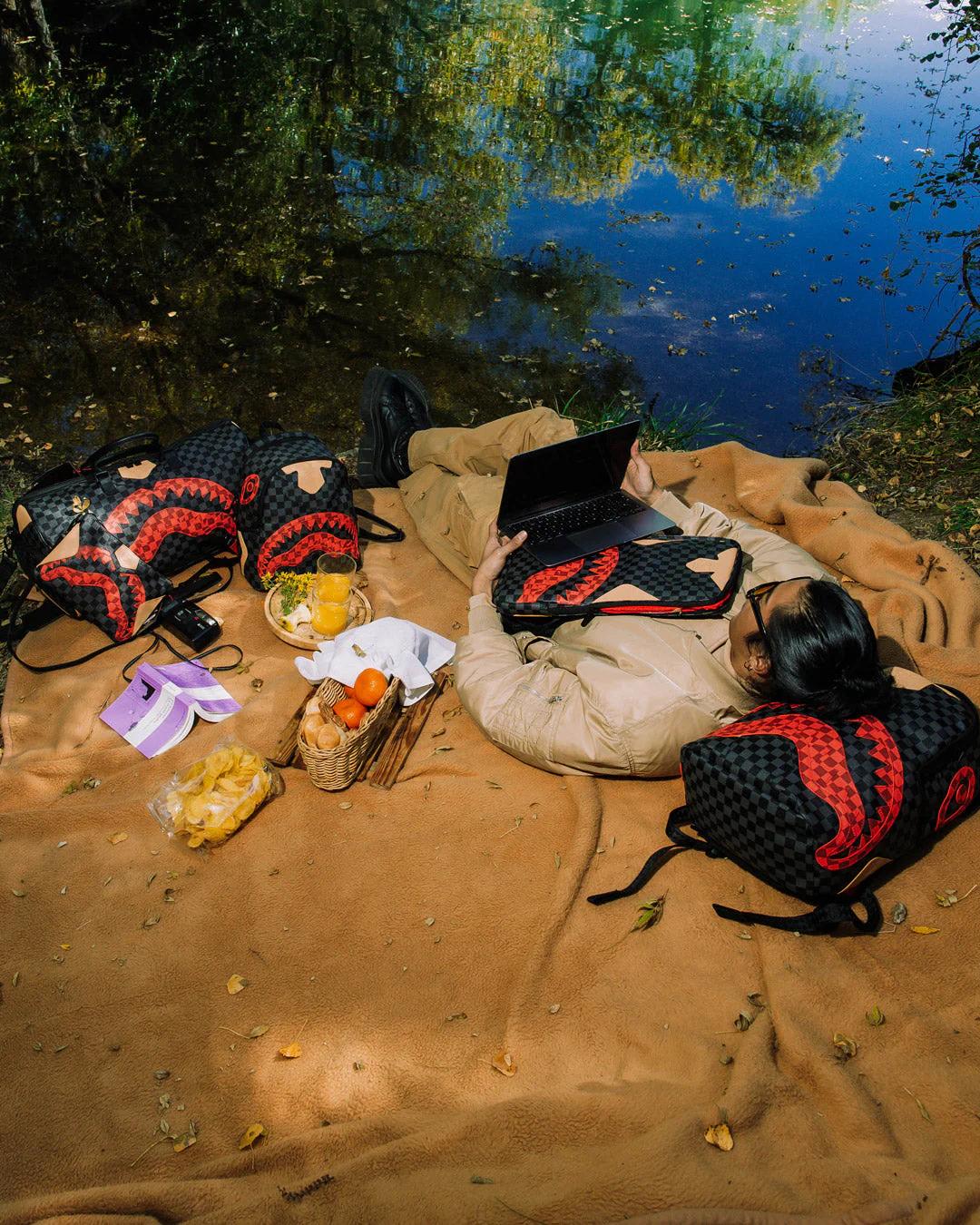 Sprayground Essential | EVIL GENIUS SMARTPACK