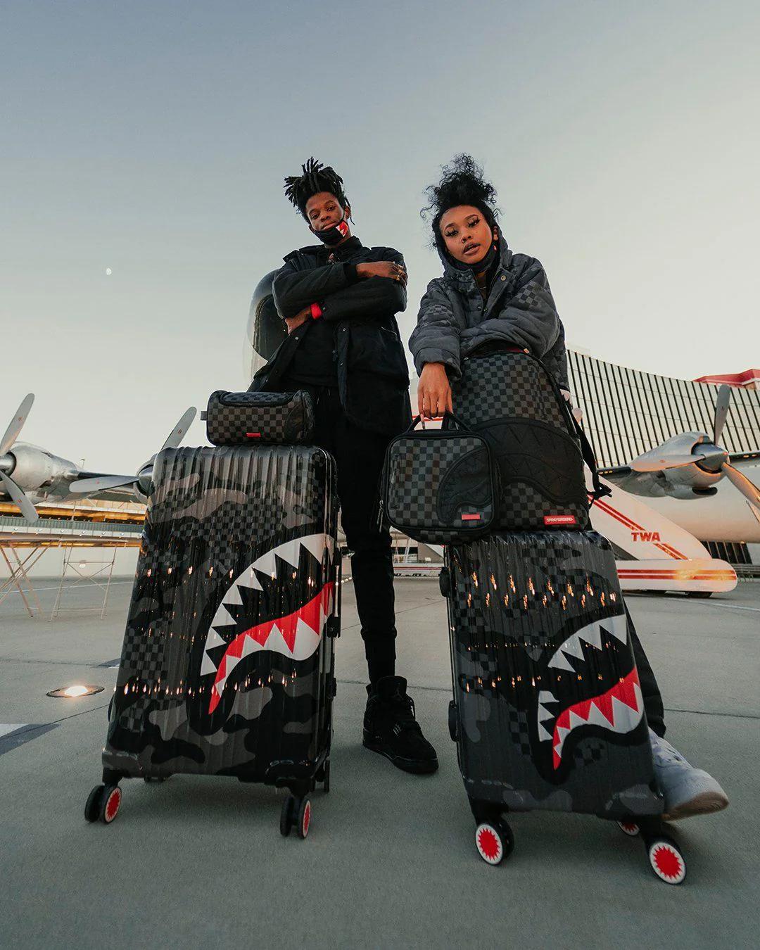 Sprayground Signature | HENNY BLACK SNACK PACK