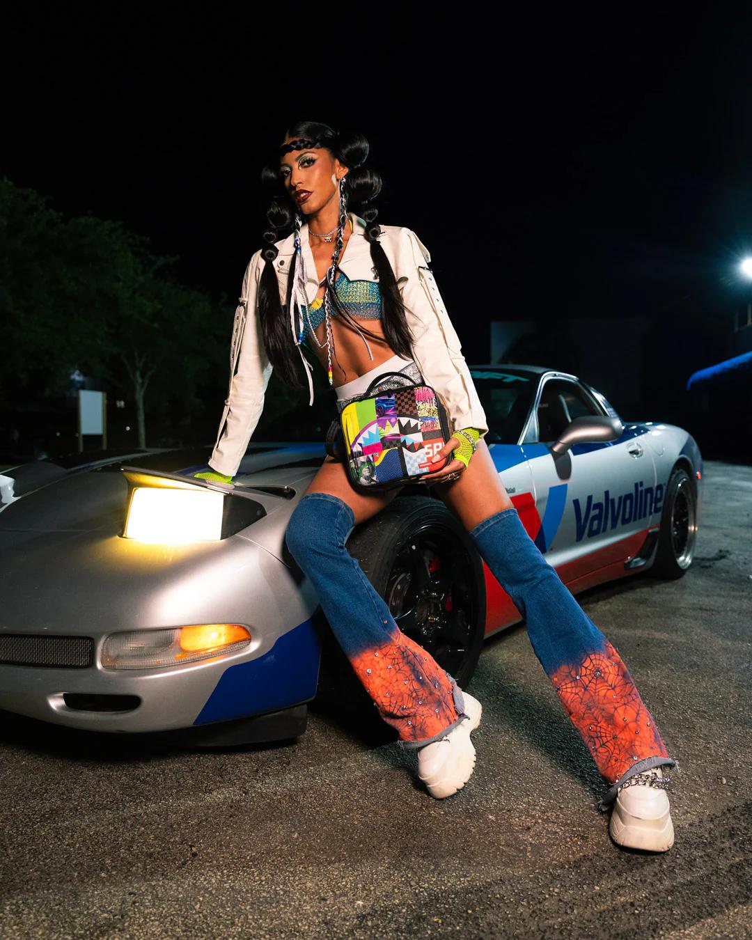 Sprayground Exclusive | SHARK MASTERPIECES SNACKPACK