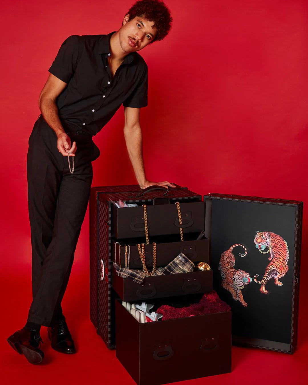 Sprayground Trending | VANQUISH II WARDROBE TRUNK
