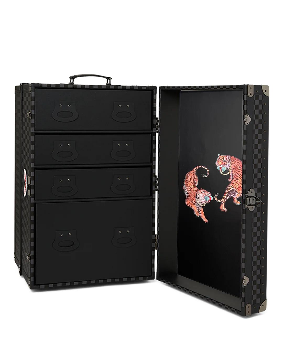 Sprayground Trending | VANQUISH II WARDROBE TRUNK