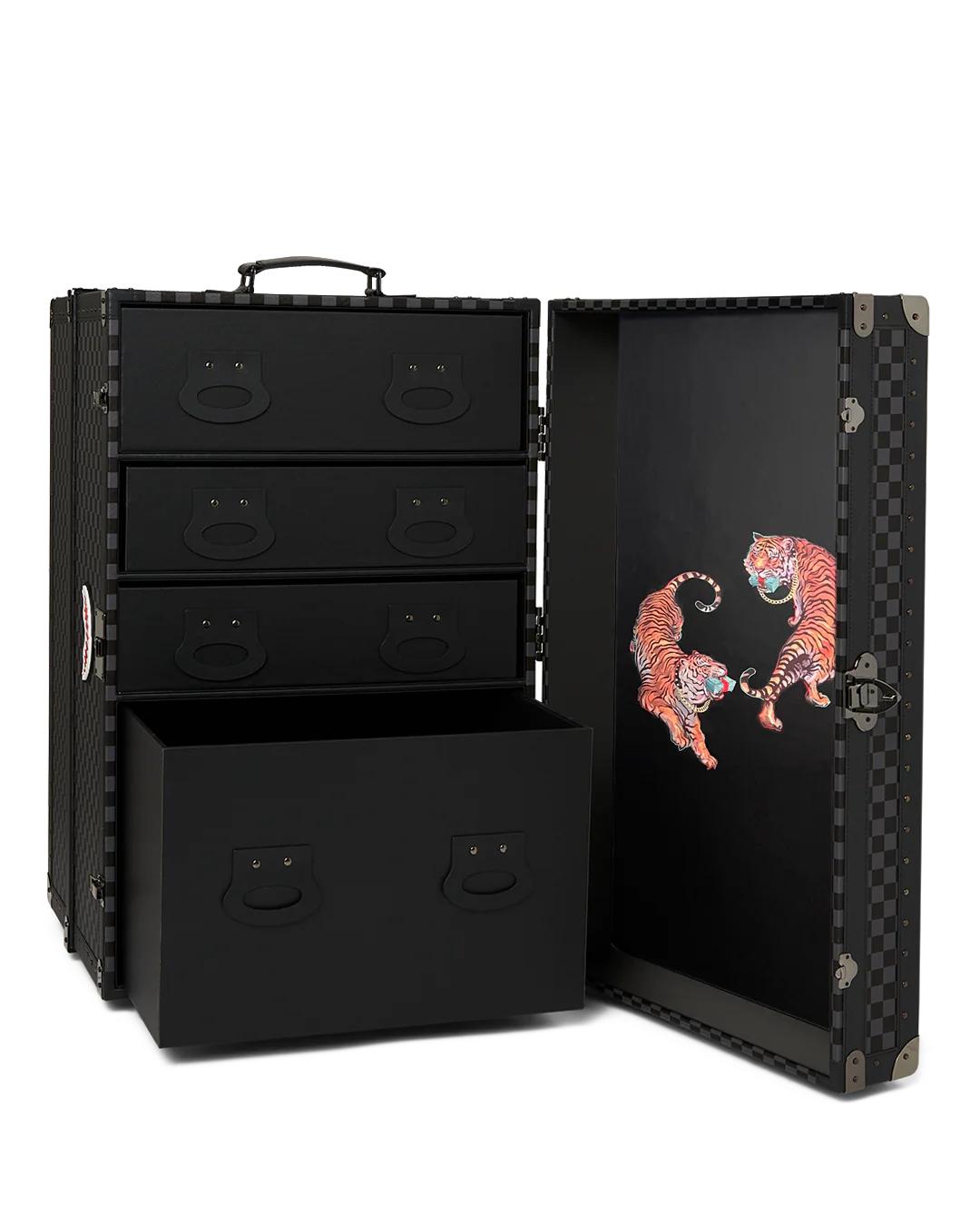 Sprayground Trending | VANQUISH II WARDROBE TRUNK