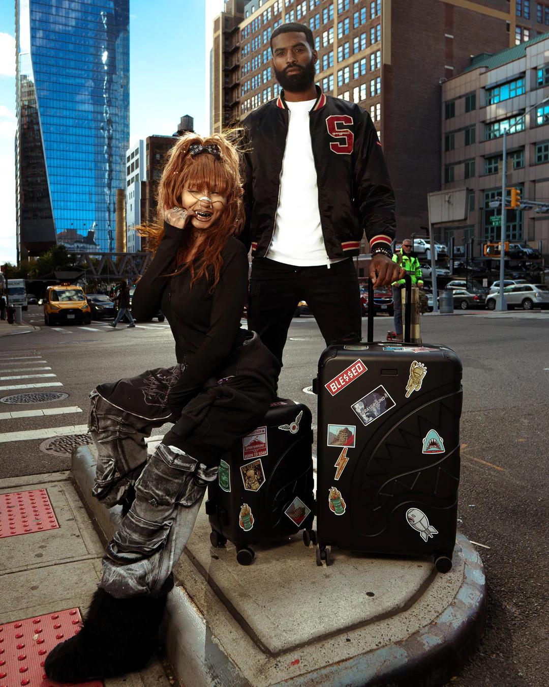 Sprayground Signature | THE JOURNEY BEGINS SHARKITECTURE CARRY-ON LUGGAGE BLACK WITH EXTRA STI