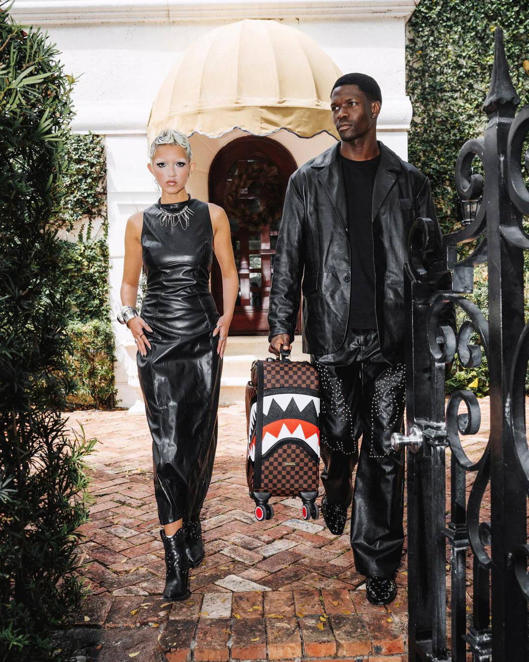 Sprayground Essential | SAWTOOTH SHARKS IN PARIS CARRY-ON LUGGAGE