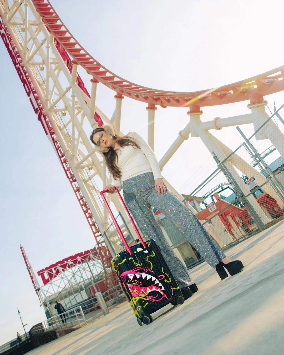 Sprayground Popular | SLIME DIME SHARKNAUTICS HARDSHELL CARRY-ON LUGGAGE