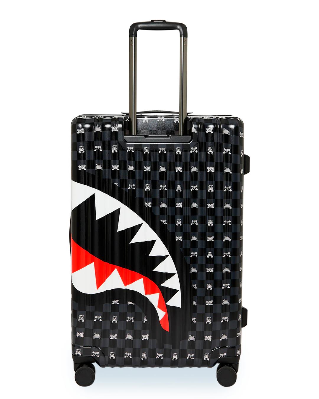 Sprayground Premium | SHARK MOB HIDEOUT FULL-SIZE LUGGAGE