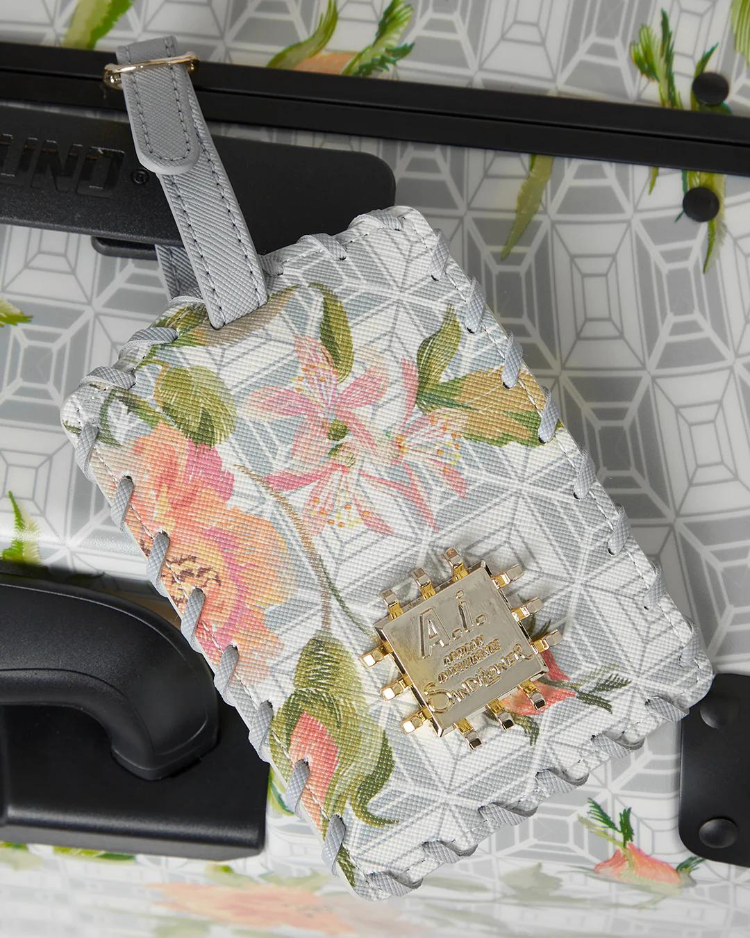 Sprayground Classic | A.I. AFRICAN INTELLIGENCE ELEGANT ENERGY SHARKITECTURE FULL SIZE LUGGA