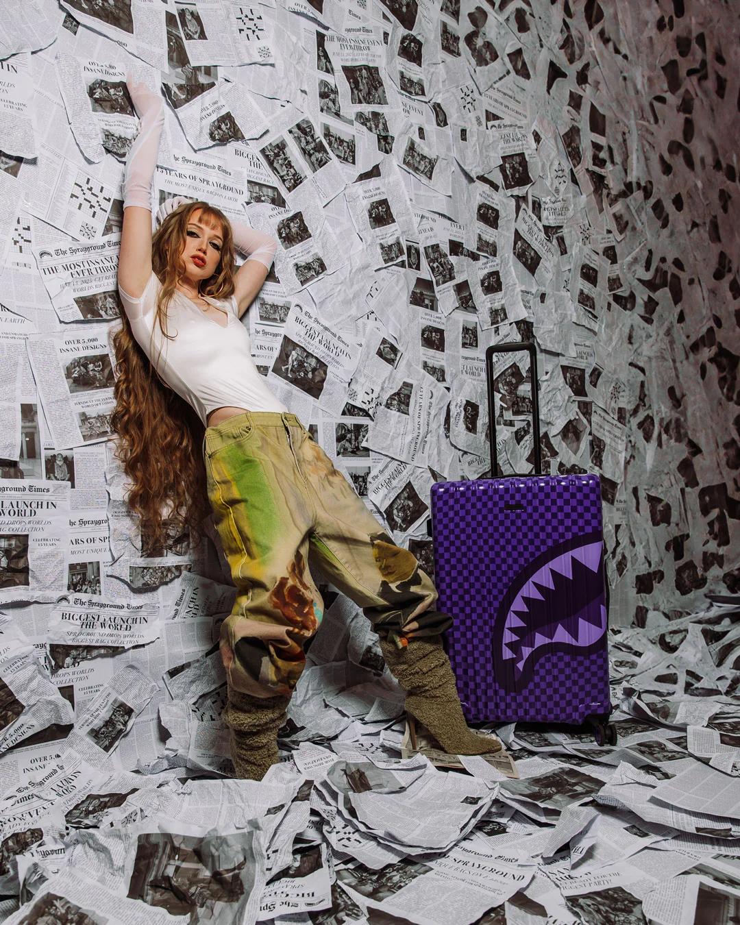 Sprayground Essential | ALL SYSTEMS GO FULL-SIZE LUGGAGE