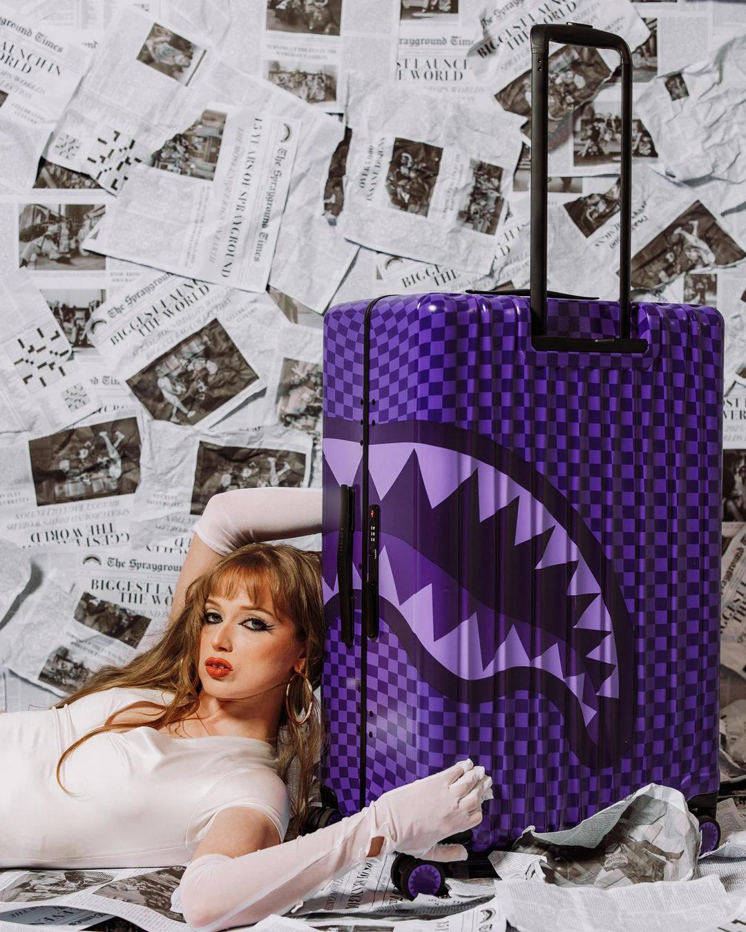 Sprayground Essential | ALL SYSTEMS GO FULL-SIZE LUGGAGE