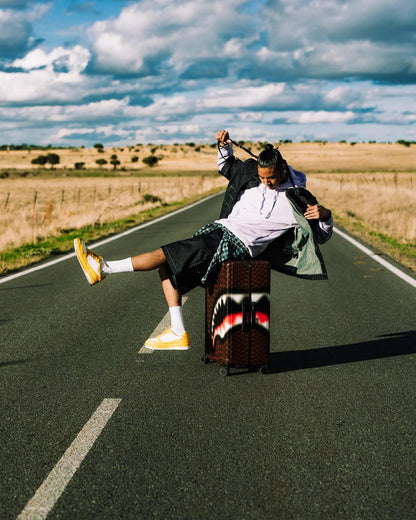Sprayground Popular | SHARKS IN PARIS BLUR EFFECT FULL SIZE LUGGAGE