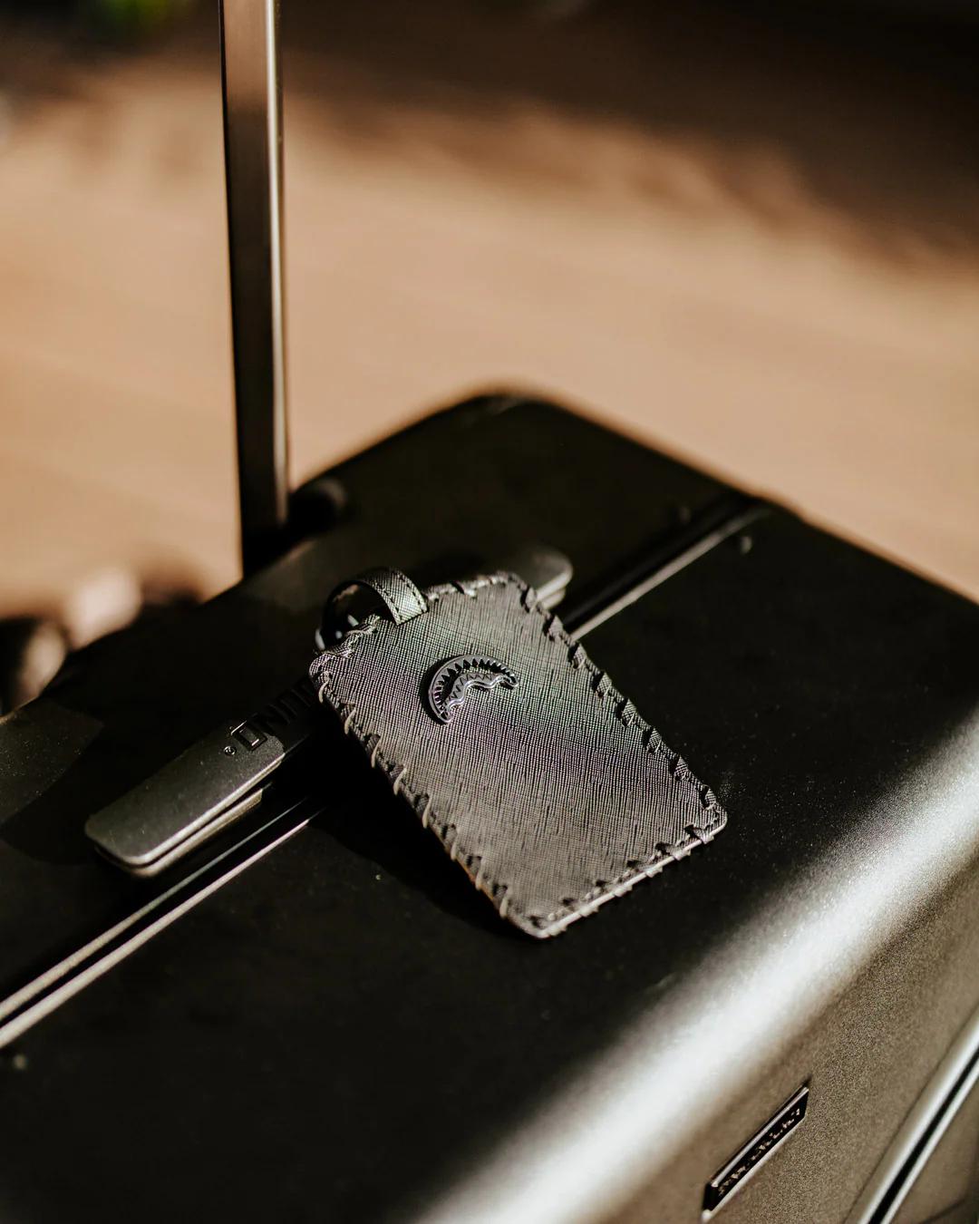 Sprayground Recommended | REALITY CHECK SHARKITECTURE FULL-SIZE JETBLACK LUGGAGE (GUNMETAL HARDW