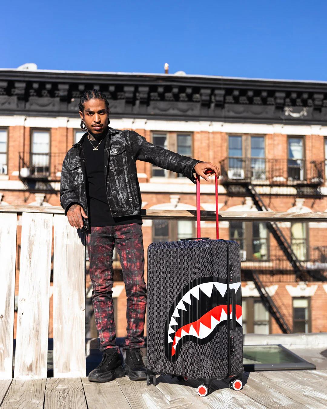 Sprayground Signature | SPRAYGATTI REVV SHARKNAUTICS HARDSHELL FULL-SIZE LUGGAGE